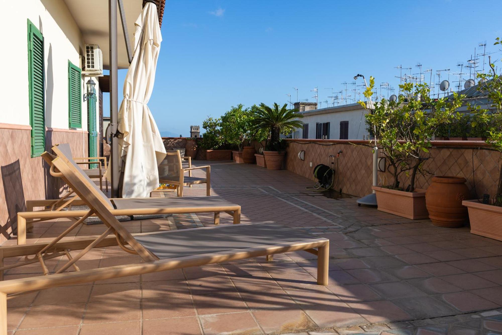 L'Attico Fuggente Hotel Naples Exterior photo