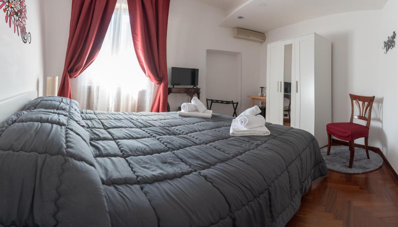 L'Attico Fuggente Hotel Naples Exterior photo